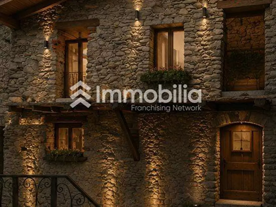 Immagine 1 di Rustico / casale in vendita  in Via Santa Maria a Borgone Susa