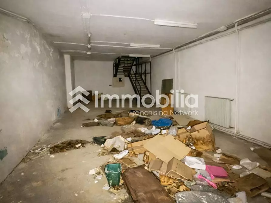 Immagine 15 di Locale commerciale in vendita  in Via Saluzzo 11 a Torino