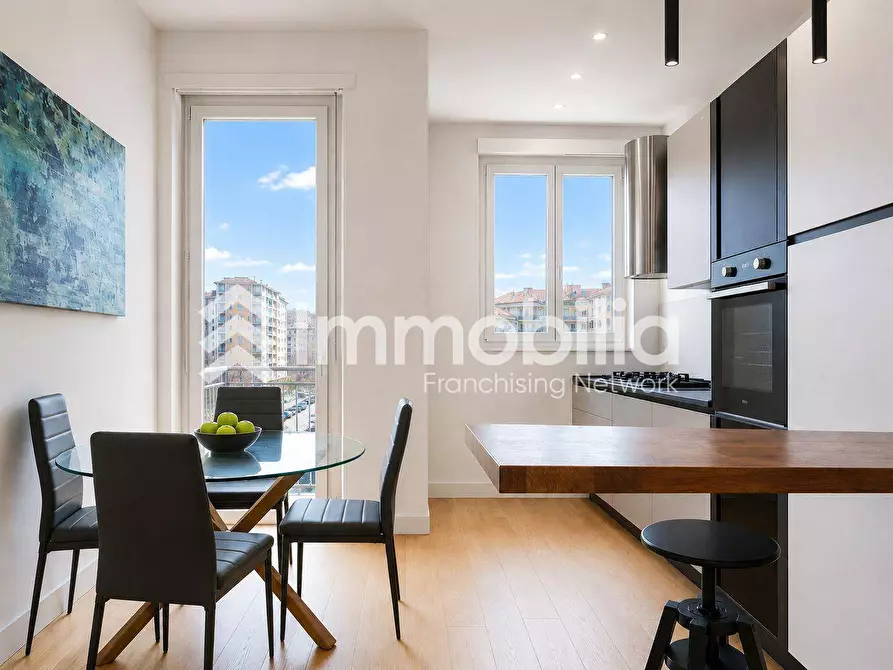Immagine 2 di Appartamento in vendita  in Via Bagnasco 7 a Torino