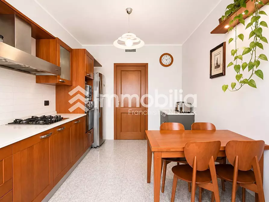 Immagine 28 di Appartamento in vendita  in Via Ludovico Antonio Muratori 32 a Torino
