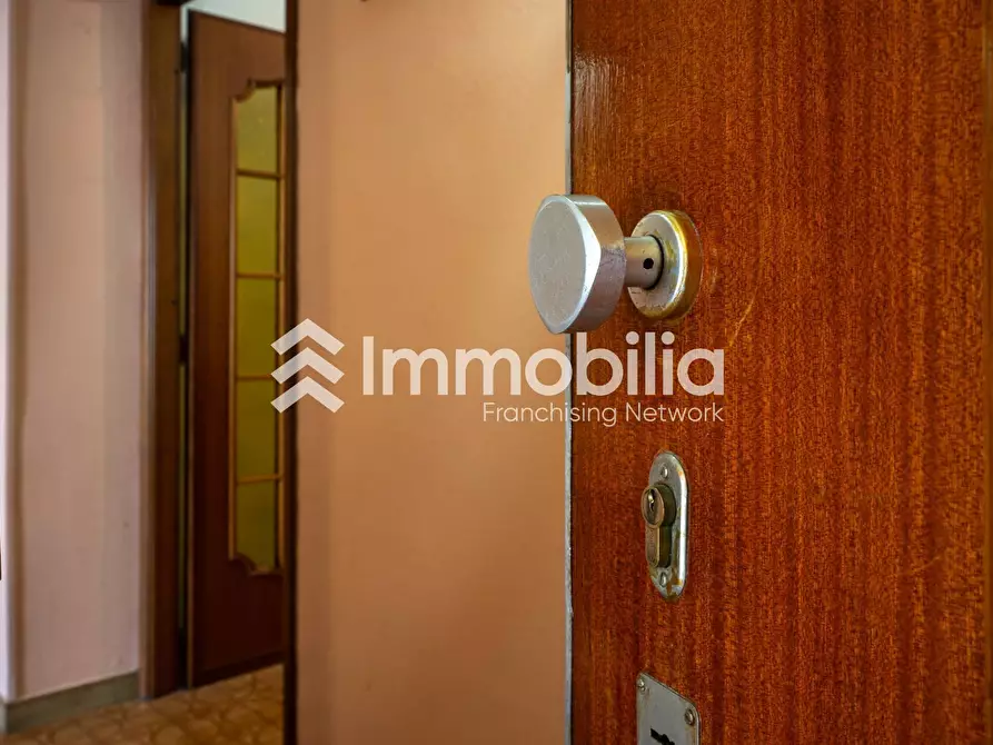 Immagine 25 di Appartamento in vendita  in Via Pordenone 14 a Torino