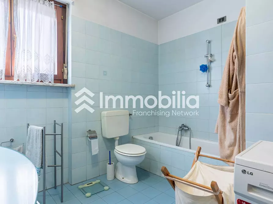 Immagine 36 di Appartamento in vendita  in via anselmo torchio 61 a Asti