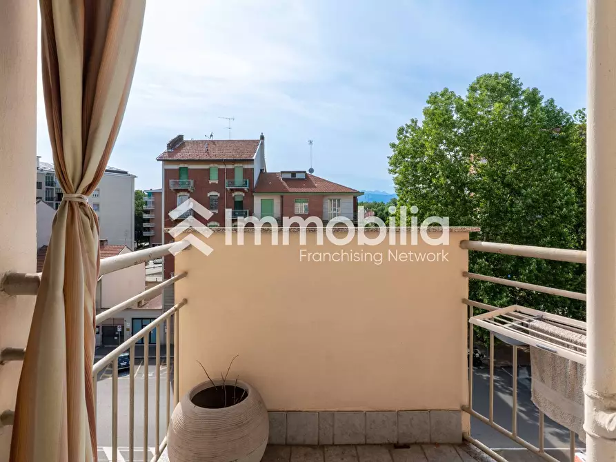 Immagine 12 di Appartamento in vendita  in Piazza Conti Di Rebaudengo 2 a Torino