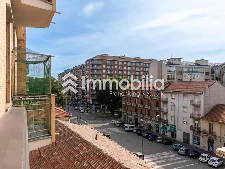 Immagine 16 di Appartamento in vendita  in Piazza Conti Di Rebaudengo 2 a Torino