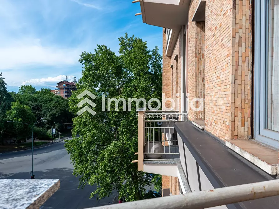 Immagine 17 di Appartamento in vendita  in Piazza Conti Di Rebaudengo 2 a Torino