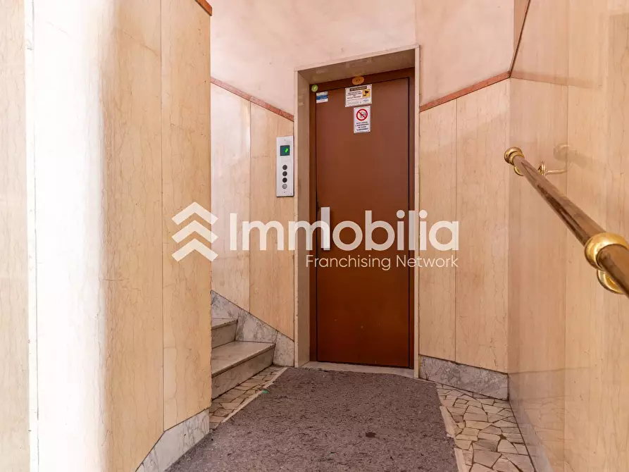 Immagine 26 di Appartamento in vendita  in Piazza Conti Di Rebaudengo 2 a Torino