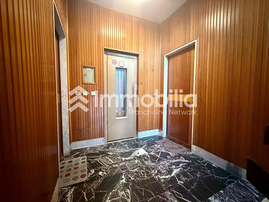 Immagine 22 di Appartamento in vendita  in Via Roma 20 a Nichelino