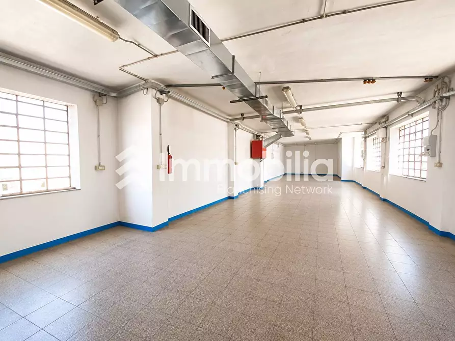 Immagine 5 di Magazzino in vendita  in Corso Vigevano 53 a Torino