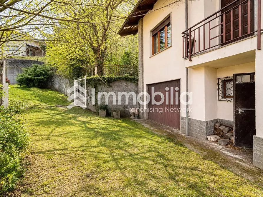 Immagine 3 di Villa in vendita  in Frazione Caserme 65 a Villar Perosa
