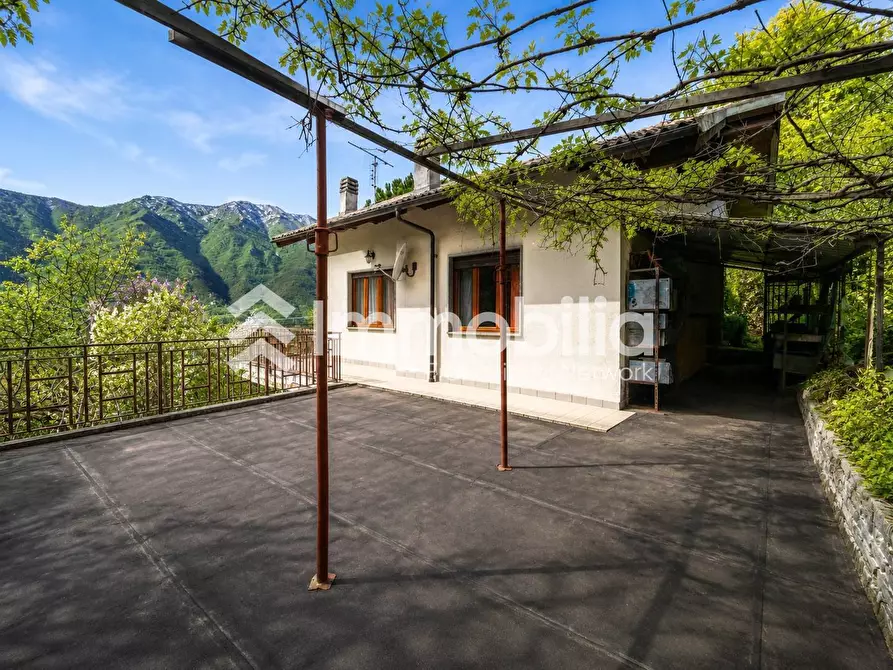 Immagine 21 di Villa in vendita  in Frazione Caserme 65 a Villar Perosa