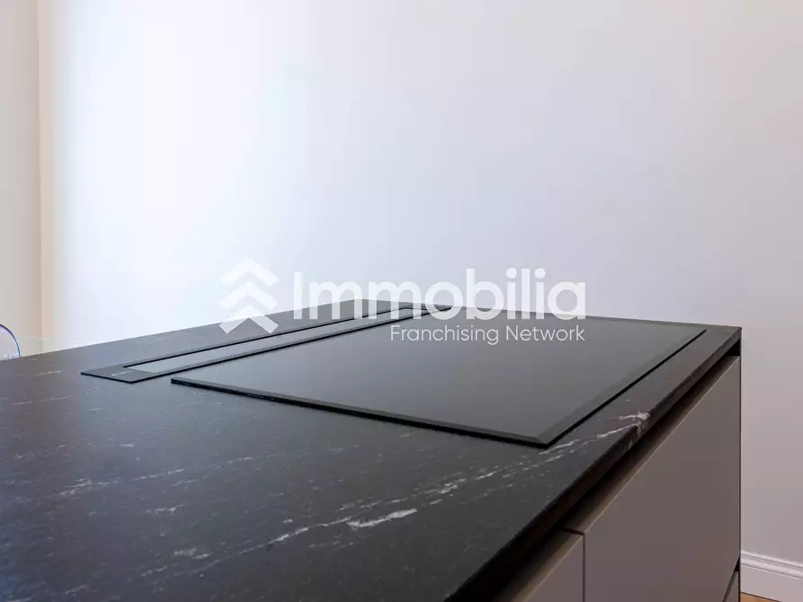 Immagine 9 di Appartamento in vendita  in Corso Duca Degli Abruzzi 58 a Torino