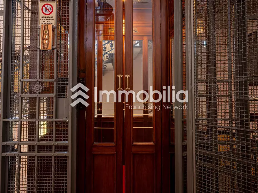 Immagine 37 di Appartamento in vendita  in Corso Duca Degli Abruzzi 58 a Torino