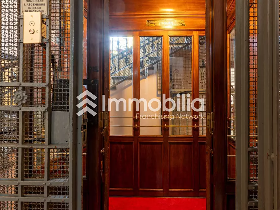 Immagine 39 di Appartamento in vendita  in Corso Duca Degli Abruzzi 58 a Torino