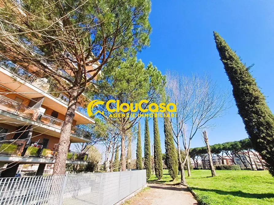 Immagine 30 di Appartamento in vendita  in via Luciano Conti 4 a Roma