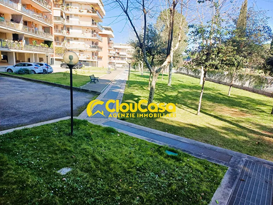 Immagine 33 di Appartamento in vendita  in via Luciano Conti 4 a Roma