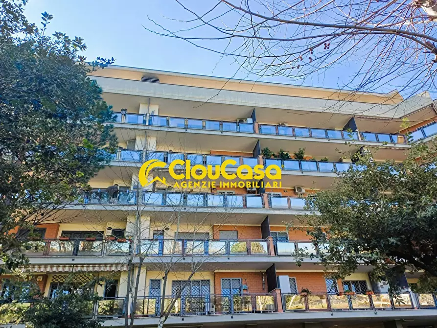 Immagine 100 di Appartamento in vendita  in via Luciano Conti 4 a Roma