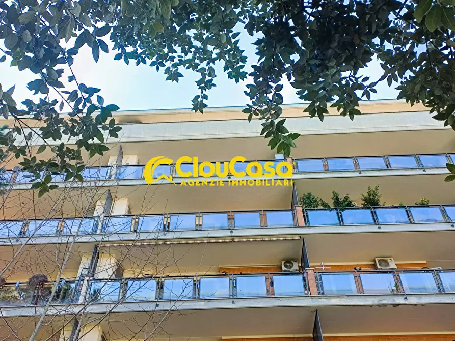 Immagine 101 di Appartamento in vendita  in via Luciano Conti 4 a Roma