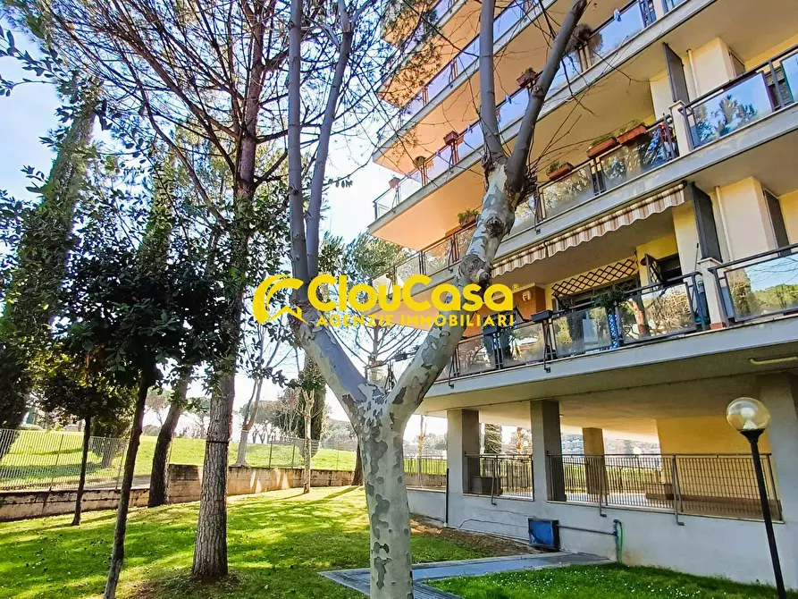 Immagine 104 di Appartamento in vendita  in via Luciano Conti 4 a Roma