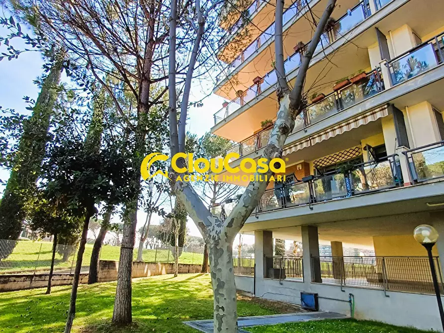 Immagine 106 di Appartamento in vendita  in via Luciano Conti 4 a Roma