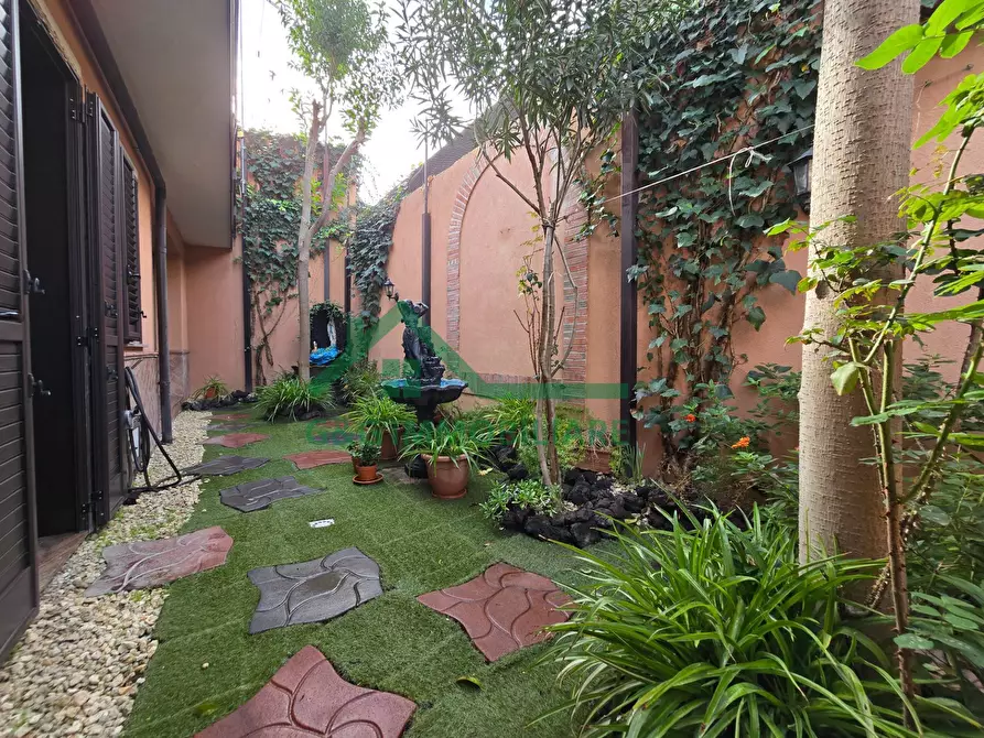 Immagine 41 di Casa semindipendente in vendita  in Via Stazzone a Catania