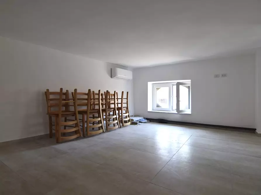 Immagine 40 di Appartamento in vendita  in Via Politi a Catania