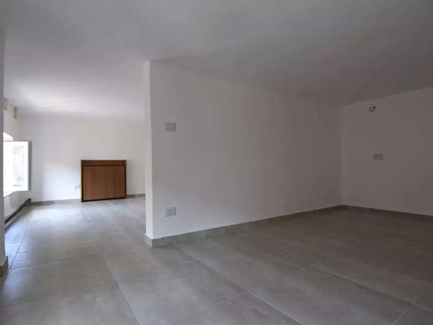 Immagine 37 di Appartamento in vendita  in Via Politi a Catania