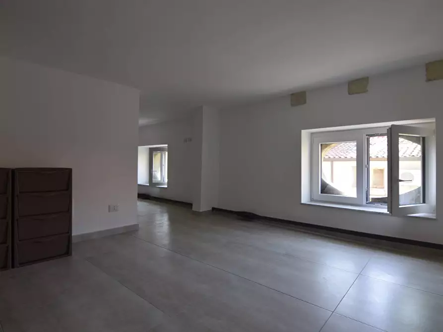 Immagine 32 di Appartamento in vendita  in Via Politi a Catania