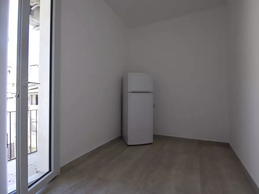 Immagine 22 di Appartamento in vendita  in Via Politi a Catania