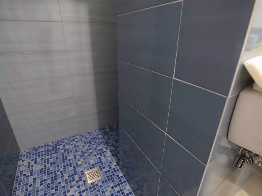 Immagine 28 di Appartamento in vendita  in Via Politi a Catania