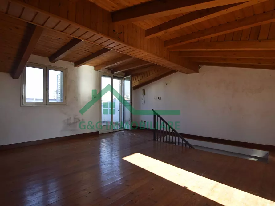 Immagine 34 di Appartamento in vendita  in Via Santa Maria Della Catena a Catania