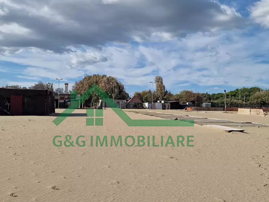 Immagine 4 di Attività commerciale in vendita  in Viale Kennedy Presidente a Catania