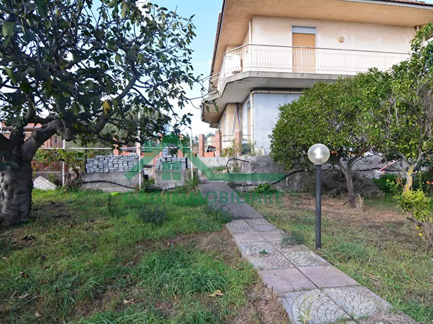 Immagine 15 di Villa in vendita  in Via Milano a Mascalucia