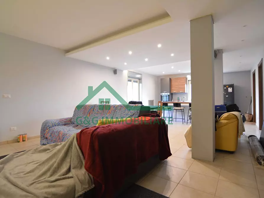 Immagine 21 di Villa in vendita  in Via Milano a Mascalucia