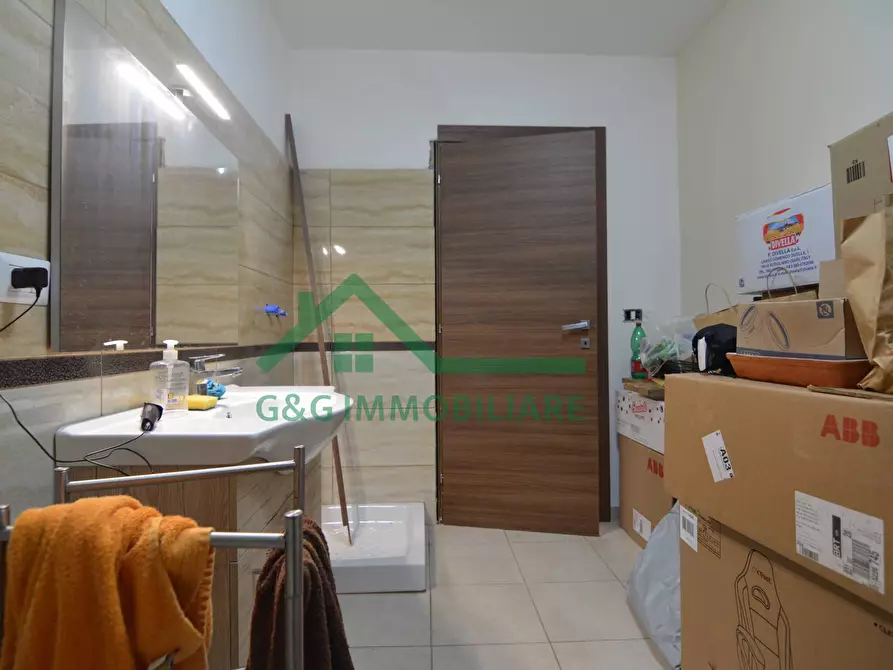 Immagine 29 di Villa in vendita  in Via Milano a Mascalucia