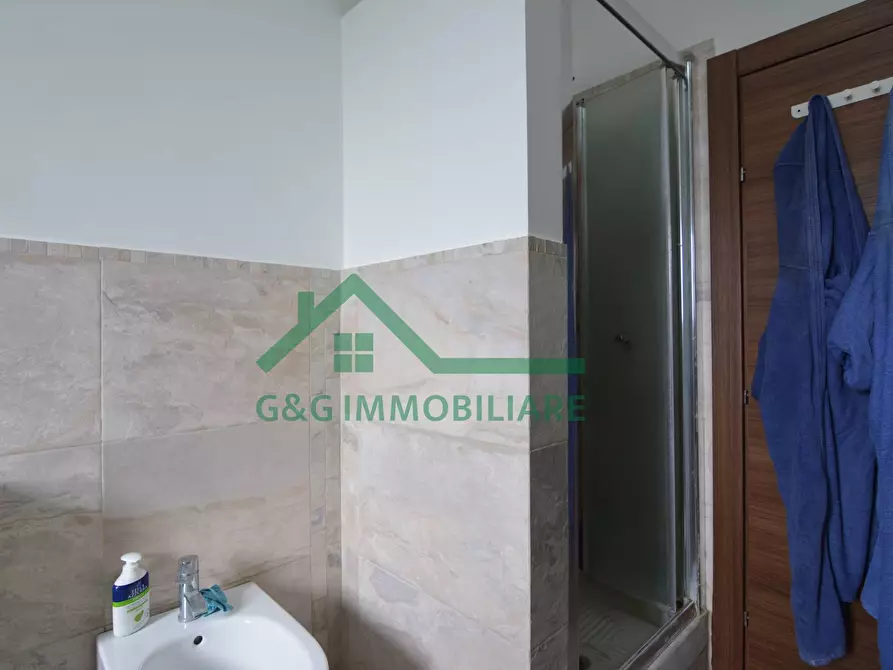 Immagine 42 di Villa in vendita  in Via Milano a Mascalucia