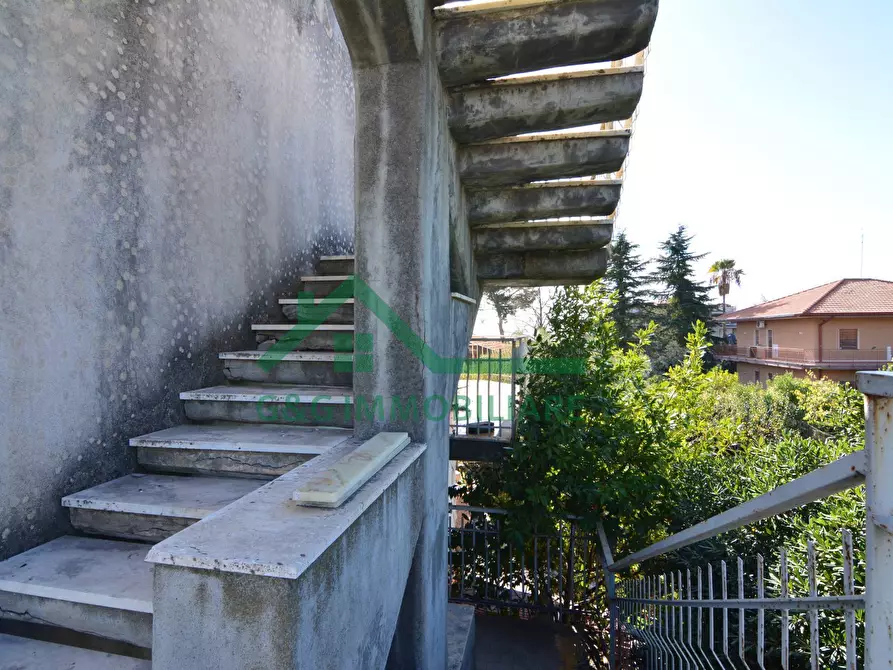 Immagine 56 di Villa in vendita  in Via Milano a Mascalucia