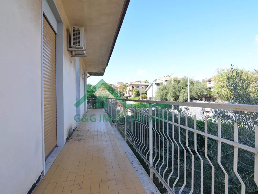 Immagine 58 di Villa in vendita  in Via Milano a Mascalucia