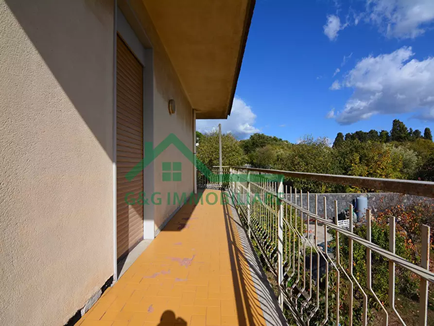 Immagine 60 di Villa in vendita  in Via Milano a Mascalucia