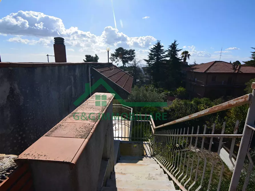 Immagine 72 di Villa in vendita  in Via Milano a Mascalucia