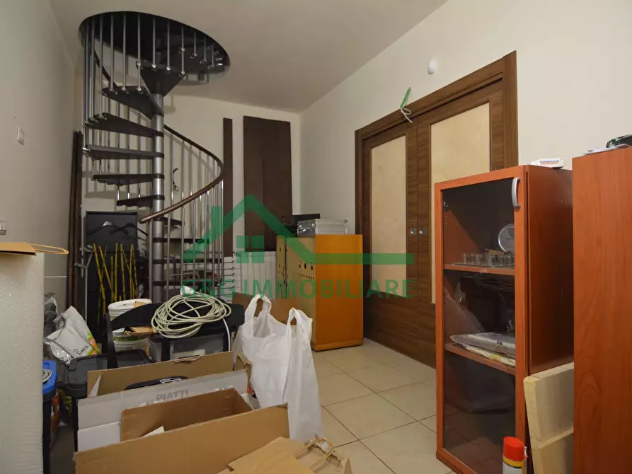 Immagine 79 di Villa in vendita  in Via Milano a Mascalucia