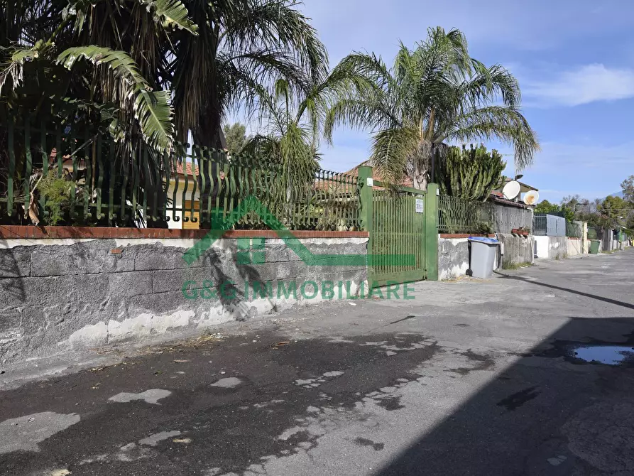 Immagine 2 di Casa indipendente in vendita  in Via Celidonia a Catania