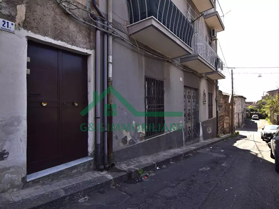 Immagine 31 di Appartamento in vendita  in Via Passarello a Catania