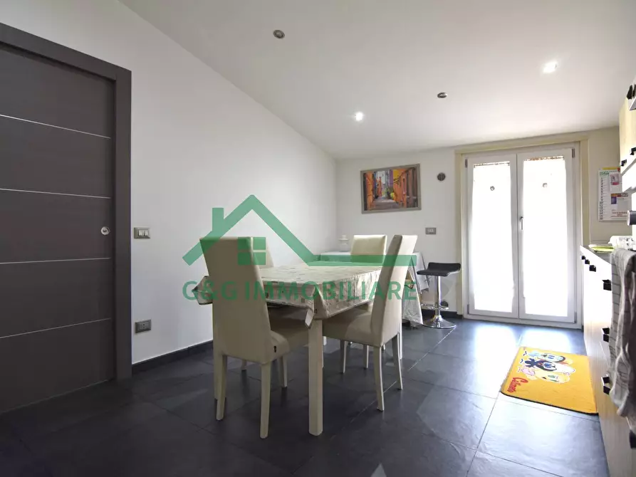 Immagine 24 di Appartamento in vendita  in Via Pietro Maroncelli a Catania