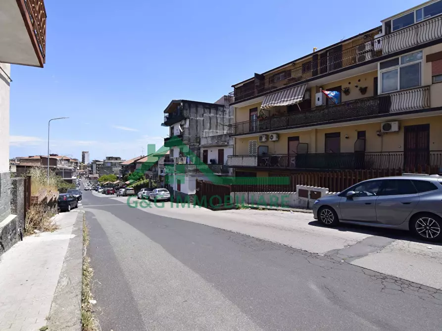 Immagine 40 di Appartamento in vendita  in Via Pietro Maroncelli a Catania