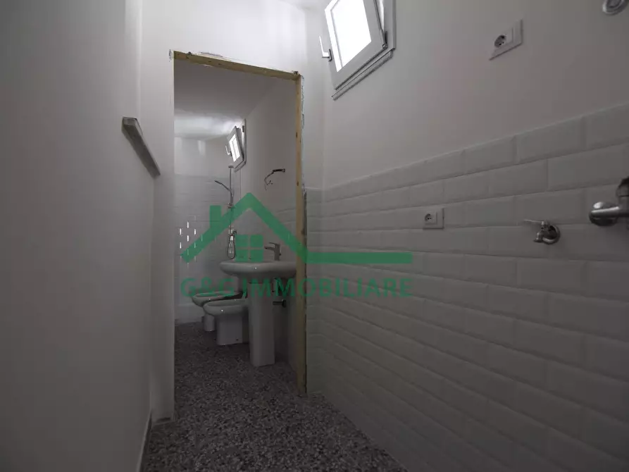 Immagine 15 di Casa indipendente in affitto  in Via Toledo a Catania