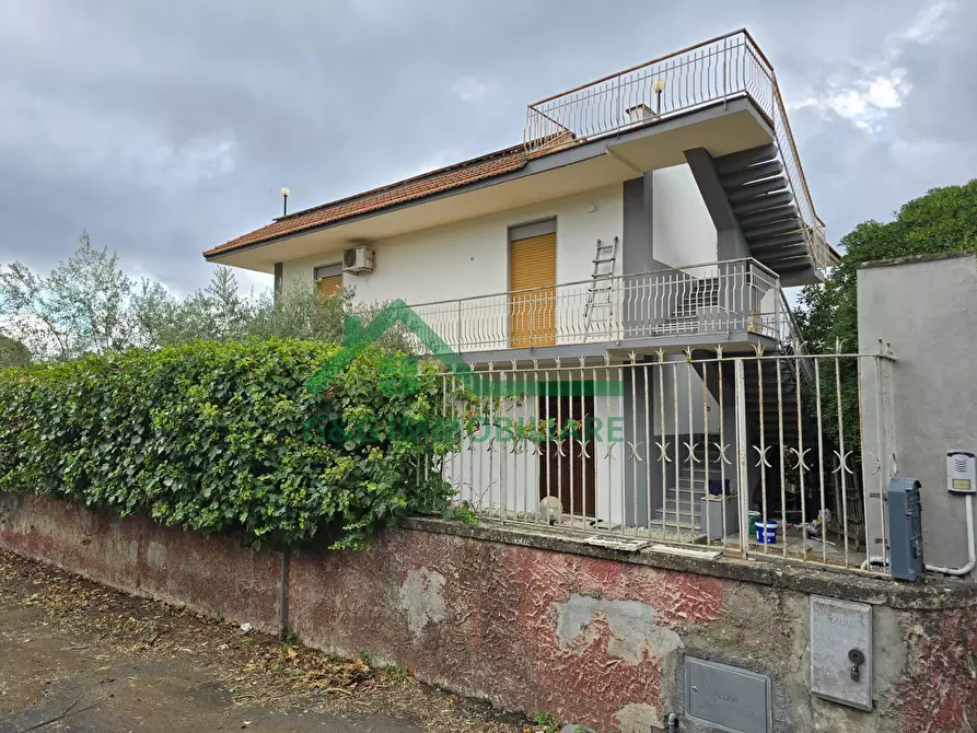 Immagine 4 di Villa in vendita  in Via Milano a Mascalucia
