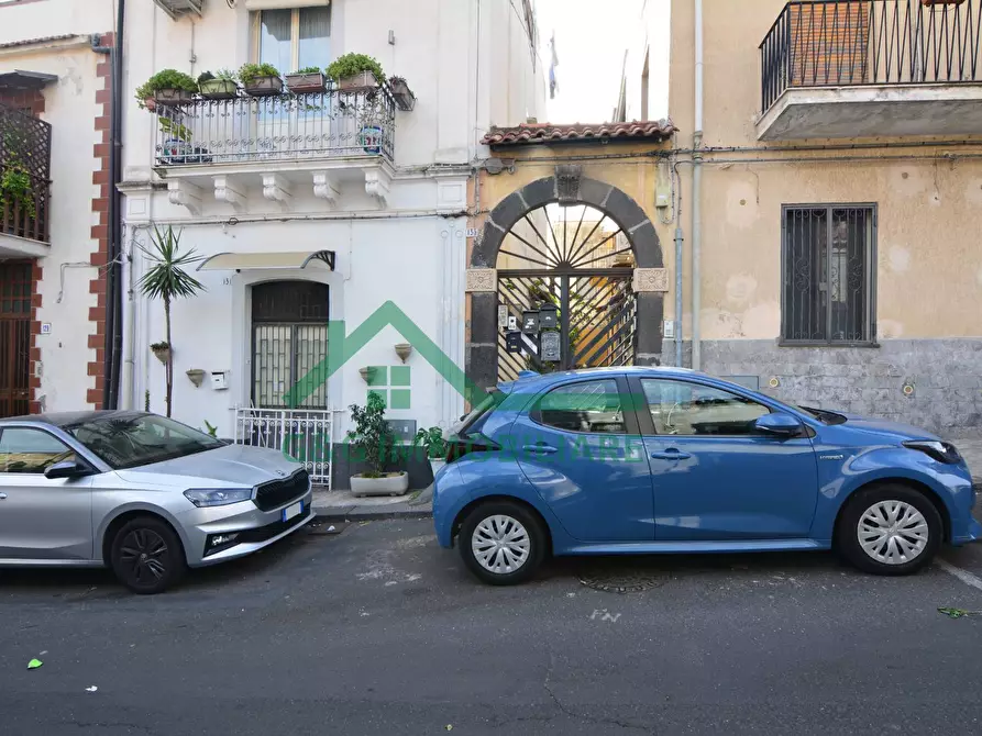 Immagine 2 di Casa indipendente in vendita  in Via Teatro Greco a Catania