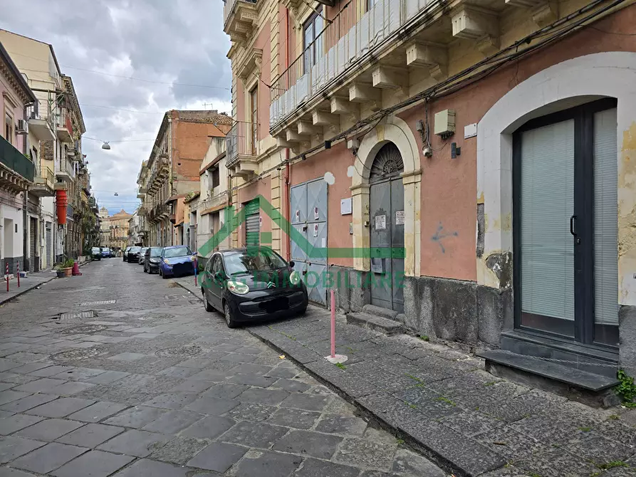 Immagine 1 di Appartamento in vendita  in Via Santa Maria Dell'aiuto a Catania