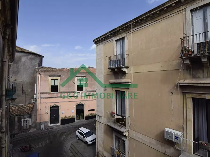 Immagine 9 di Appartamento in vendita  in Via Vittorio Emanuele II a Catania