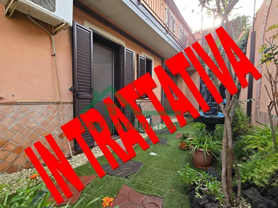 Immagine 1 di Casa semindipendente in vendita  in Via Stazzone a Catania